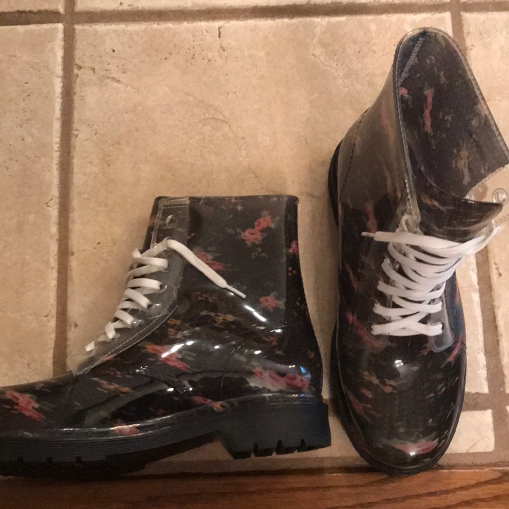 Bongo Rainboots size 9